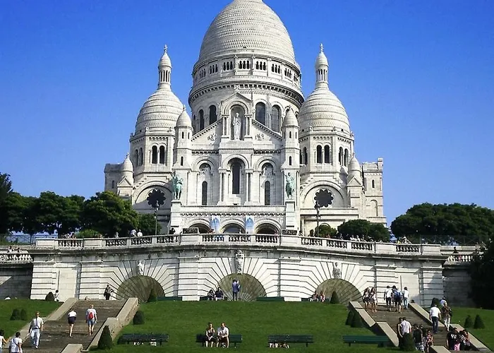 Atypique Au Pied Du Sacre Coeur *